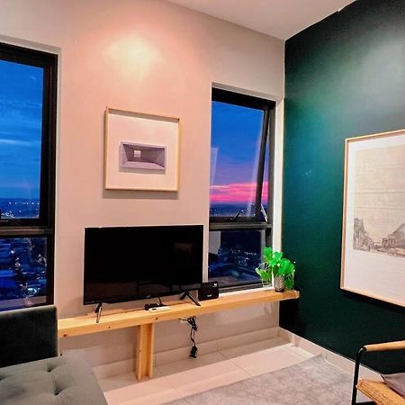 Studio Staycation D'Sara @ Linked Mrt, Near Thomson Hospital & Sungai Buloh Hospital 外观 照片