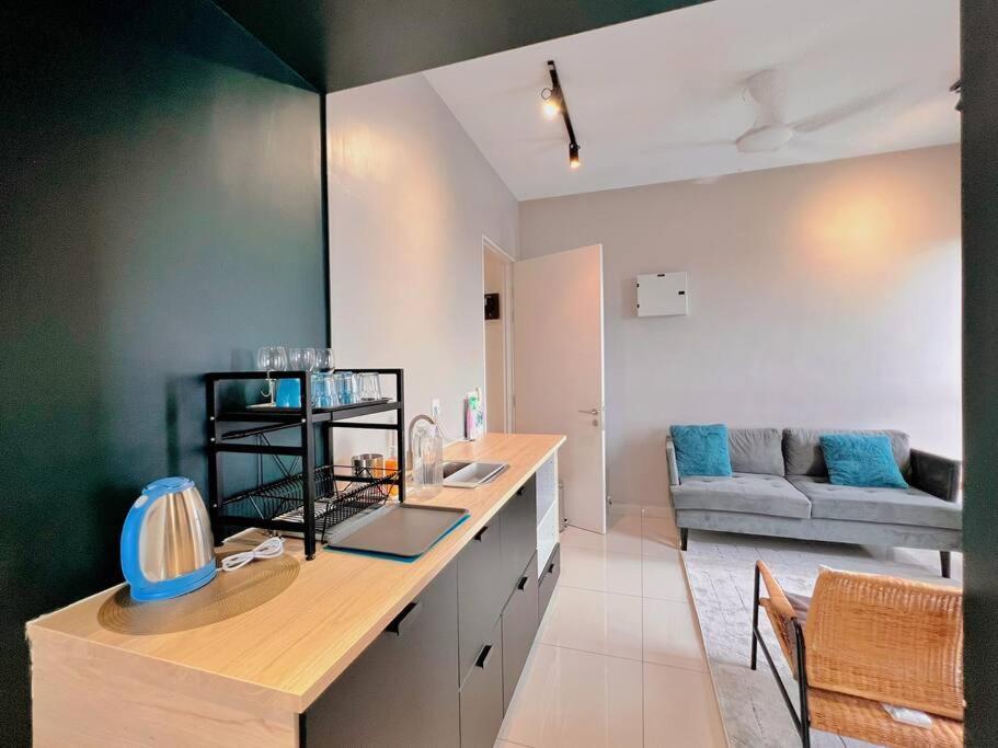 Studio Staycation D'Sara @ Linked Mrt, Near Thomson Hospital & Sungai Buloh Hospital 外观 照片